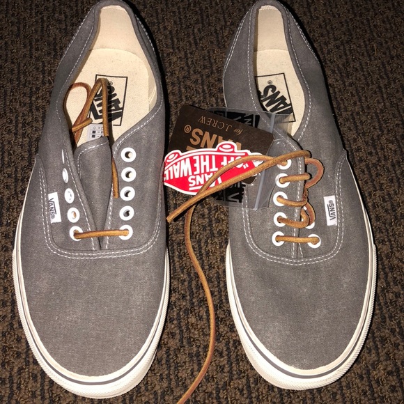 Vans Shoes - VANS OFF THE WALL GRAY SHOES size 9 men’s 10 women